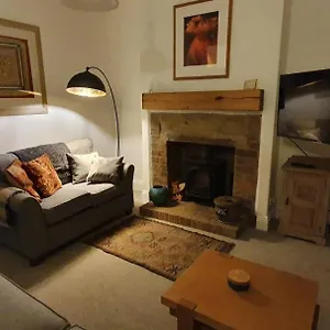  Holiday home Charming 2-Bed Kaitness Cottage In Skipton United Kingdom